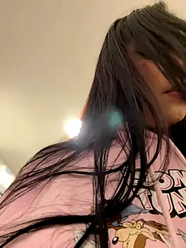 amber white15 online show from December 20, 2025, 4:26 am