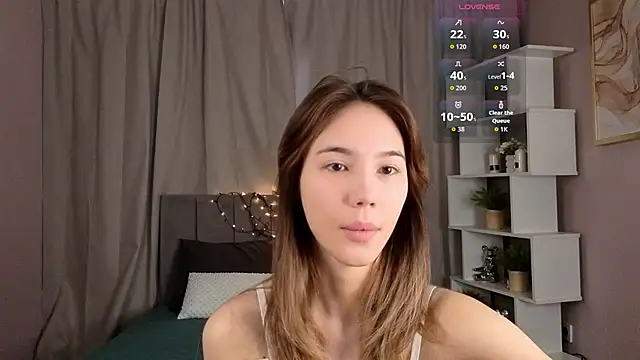 LilCatalia online show from May 9, 2026, 4:27 am