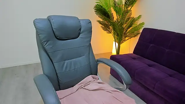 Snapshot of Arya_Anna chatting on January 19, 2026, 6:17 am Arya Anna online show from January 19, 2026, 6:17 am