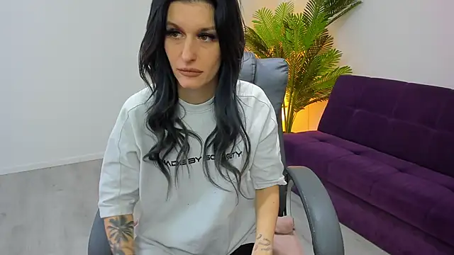 Snapshot of Arya_Anna chatting on January 18, 2026, 5:44 am Arya Anna online show from January 18, 2026, 5:44 am