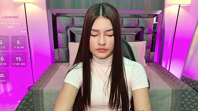 Snapshot of Bella_Clark2 chatting on February 5, 2026, 1:29 pm Bella Clark2 online show from February 5, 2026, 1:29 pm