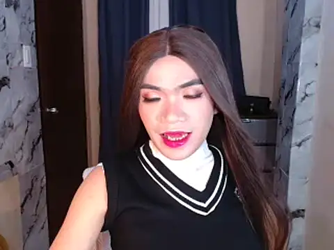 AlexaCollins0 online show from May 4, 2026, 11:46 am
