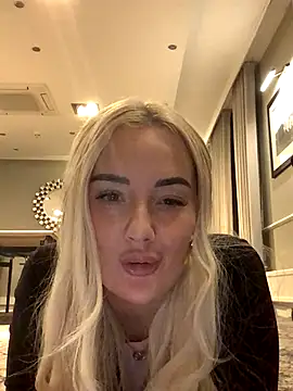 brookemiss88x online show from October 23, 2025, 7:45 pm