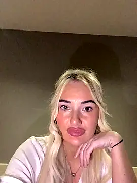 brookemiss88x online show from November 2, 2025, 3:28 pm