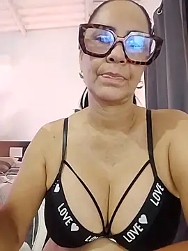 EmperatrizMilf online show from November 29, 2025, 7:41 am