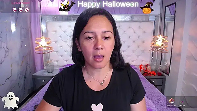 Melissa-roberts online show from November 4, 2025, 7:28 pm