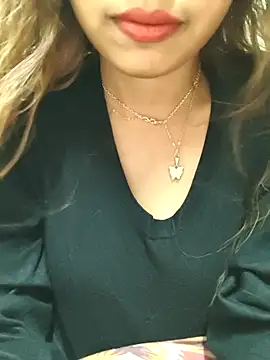 Snapshot of Sujatab250 chatting on March 3, 2026, 10:44 am Sujatab250 online show from March 3, 2026, 10:44 am