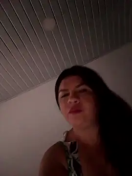 Snapshot of kari_24 chatting on November 4, 2025, 11:47 am kari 24 online show from November 4, 2025, 11:47 am