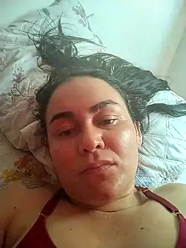 Snapshot of adria0011 chatting on October 31, 2025, 6:48 pm adria0011 online show from October 31, 2025, 6:48 pm