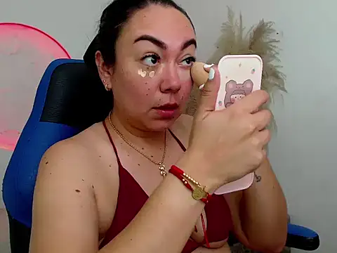 Yadis hot online show from January 10, 2026, 9:10 pm