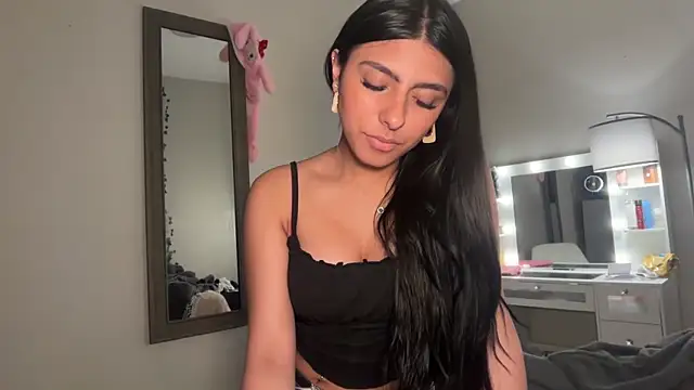 Sophiasecretsx online show from October 29, 2025, 9:58 pm