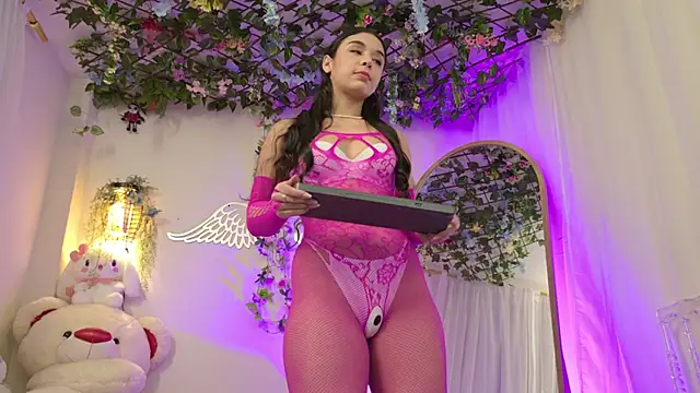 ISA NIXON online show from March 3, 2026, 12:50 am