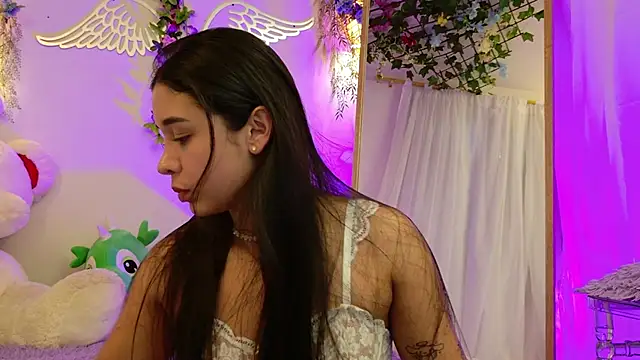 ISA NIXON online show from February 17, 2026, 11:02 pm