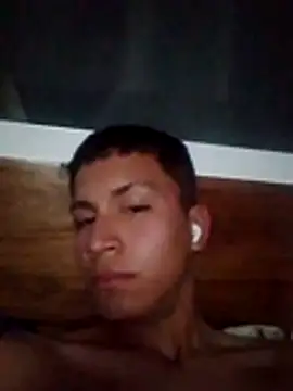 Snapshot of Trimitari_02a chatting on October 24, 2025, 2:32 am Trimitari 02a online show from October 24, 2025, 2:32 am