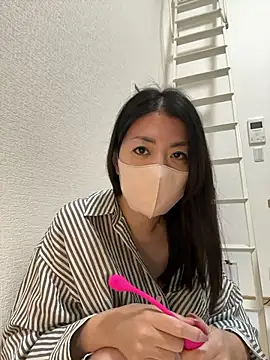 akimix xoxo online show from November 23, 2025, 1:10 pm