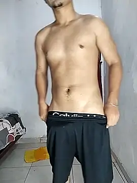 Snapshot of fer_luna chatting on October 30, 2025, 6:05 pm fer luna online show from October 30, 2025, 6:05 pm