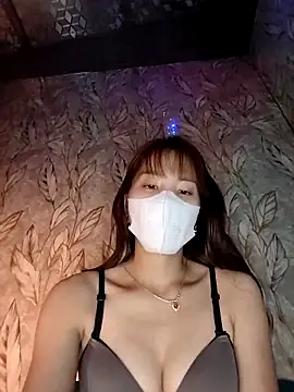 ezabel- online show from March 18, 2026, 1:13 pm