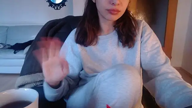 bellefleurrr online show from November 18, 2025, 3:04 pm