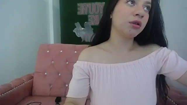 velvetvixen t online show from December 22, 2025, 12:49 pm