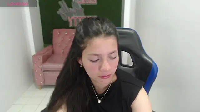 velvetvixen t online show from November 17, 2025, 12:42 pm