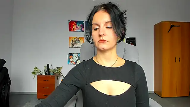 Snapshot of StellaAnia chatting on October 28, 2025, 9:30 am StellaAnia online show from October 28, 2025, 9:30 am