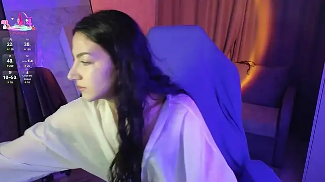 Mulan Lo online show from November 27, 2025, 7:14 pm