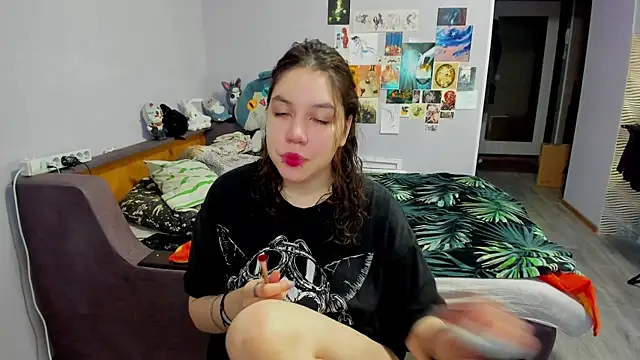 AgathaNott online show from October 25, 2025, 12:39 pm