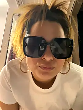 kittykelly online show from October 30, 2025, 9:11 pm