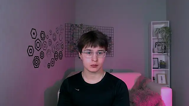 teo wilson online show from November 10, 2025, 11:37 am