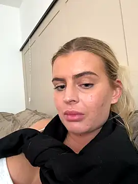 Lucy-123xx online show from October 24, 2025, 2:27 pm