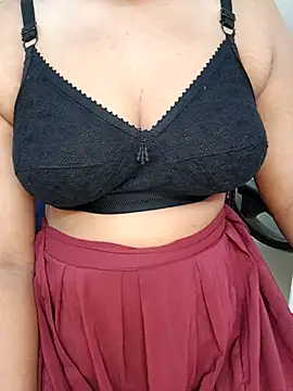 your arinna03 online show from October 29, 2025, 5:06 am