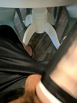 Quickcum2201 online show from January 9, 2026, 5:20 pm