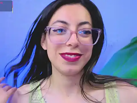 Snapshot of zylla_storn chatting on January 17, 2026, 8:18 am zylla storn online show from January 17, 2026, 8:18 am