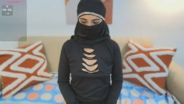 Lailaa lush online show from October 31, 2025, 7:38 am