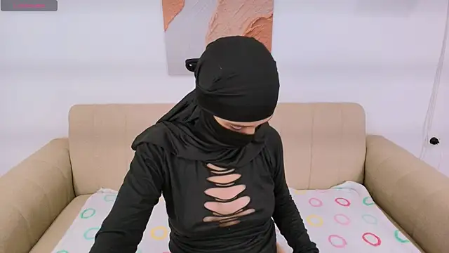 Lailaa lush online show from April 9, 2026, 6:41 am