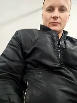 Snapshot of BevonFuller chatting on October 28, 2025, 1:32 pm BevonFuller online show from October 28, 2025, 1:32 pm