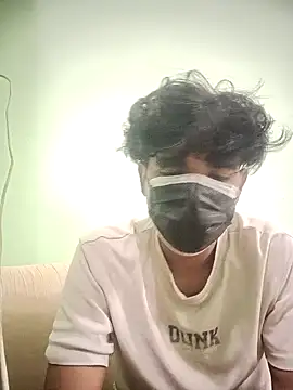 Snapshot of kriZ08 chatting on October 30, 2025, 4:48 pm kriZ08 online show from October 30, 2025, 4:48 pm