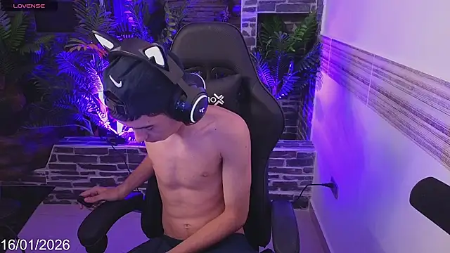 Snapshot of Dallen_Grant chatting on January 16, 2026, 12:42 pm Dallen Grant online show from January 16, 2026, 12:42 pm