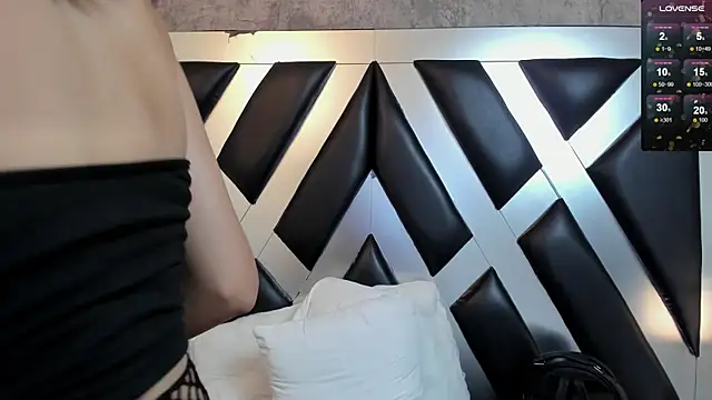 CloePerson online show from February 28, 2026, 3:55 pm