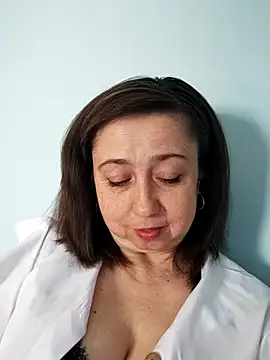 MaryKiki5619 online show from May 31, 2026, 12:44 pm