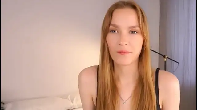 Snapshot of Helenspenss_ chatting on October 25, 2025, 10:21 pm Helenspenss online show from October 25, 2025, 10:21 pm