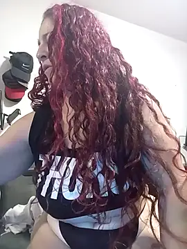 Snapshot of LAPOTRA_04 chatting on February 13, 2026, 2:11 am LAPOTRA 04 online show from February 13, 2026, 2:11 am