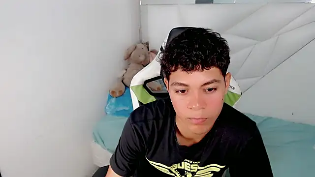 Guss 244 online show from October 25, 2025, 6:30 pm