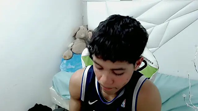 Guss 244 online show from October 26, 2025, 6:08 pm