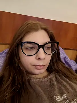 sweetbabygirlforyou online show from April 8, 2026, 8:16 am