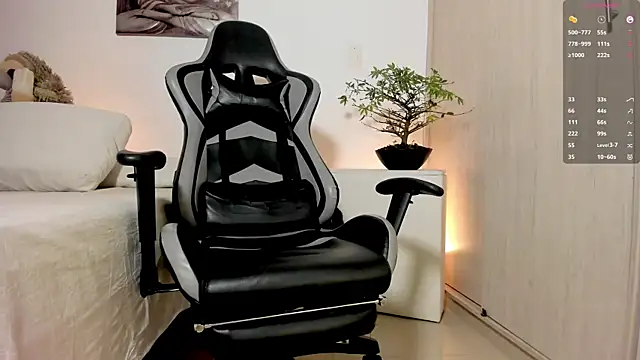 Snapshot of IamKael_ chatting on February 15, 2026, 10:41 pm IamKael online show from February 15, 2026, 10:41 pm