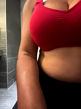 Snapshot of Patricia-fresita chatting on November 16, 2025, 3:17 pm Patricia-fresita online show from November 16, 2025, 3:17 pm