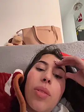 BIJOU SECRET online show from December 19, 2025, 8:33 pm