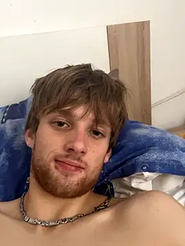 Snapshot of PetrTucnak chatting on October 26, 2025, 8:26 am PetrTucnak online show from October 26, 2025, 8:26 am