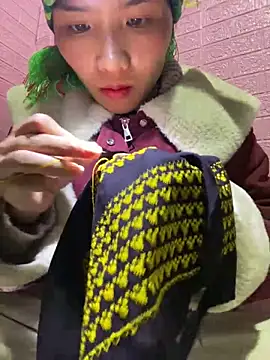 Snapshot of Yunzang chatting on February 15, 2026, 12:15 pm Yunzang online show from February 15, 2026, 12:15 pm